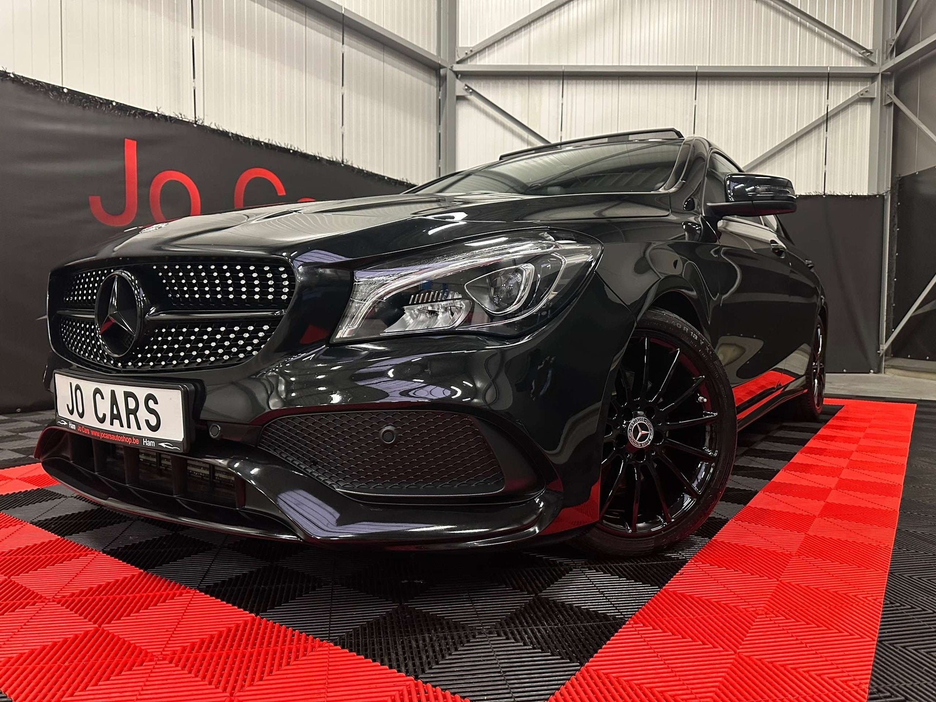 Mercedes-Benz CLA 180 /AMG Pack/Full Night Pack/Pano/Camera/, 122 pk, Gebruikt, 4 cilinders, Zwart