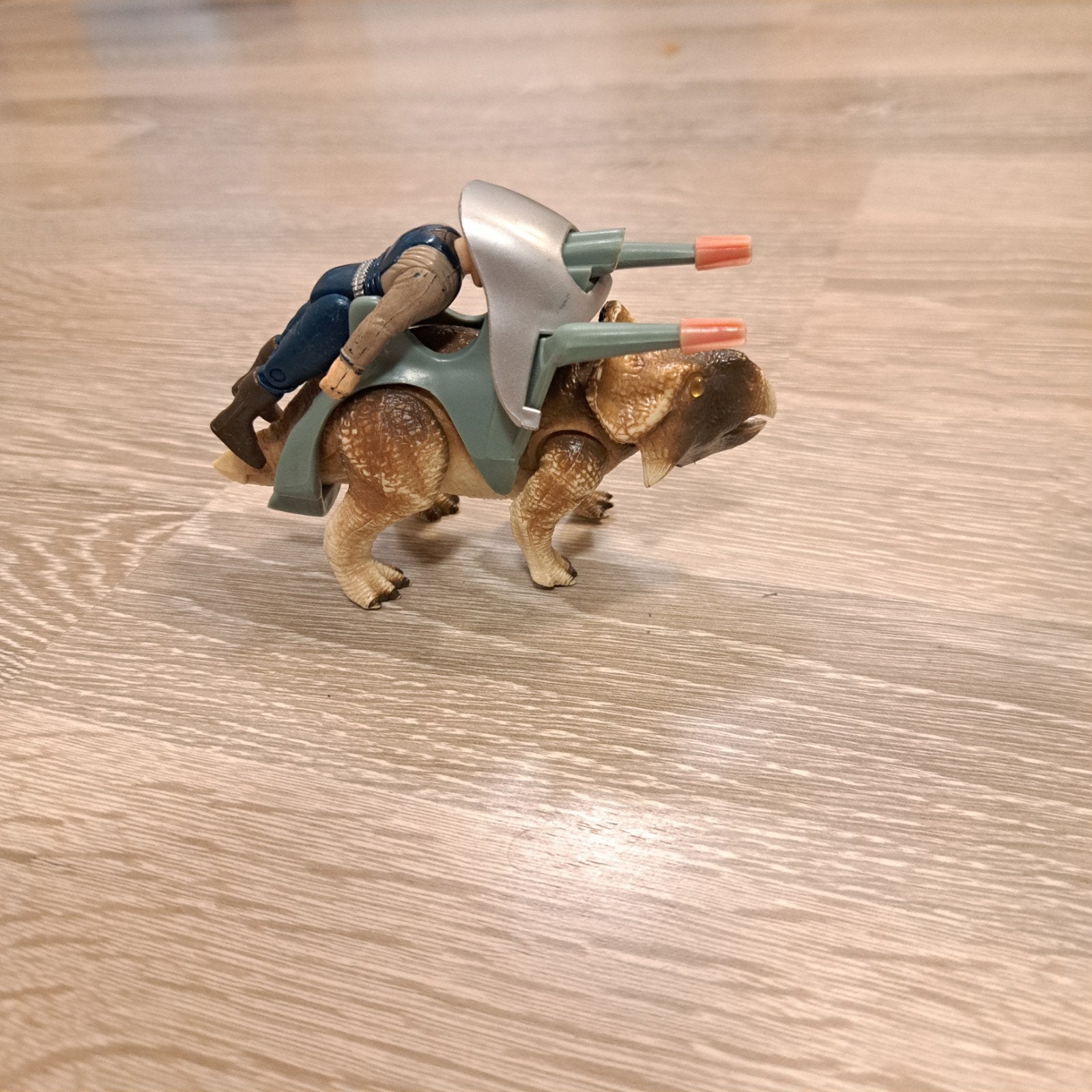 Tyco Dino-Riders: Protoceratops (Serie 2) + Handleiding!, Ophalen of Verzenden, Gebruikt