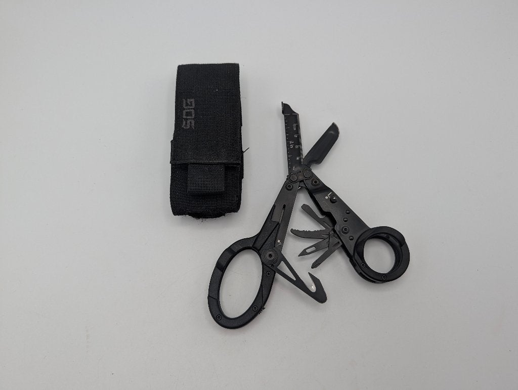SOG Parashears Zwart, Caravans en Kamperen, Kampeergereedschap, Ophalen of Verzenden, Zo goed als nieuw