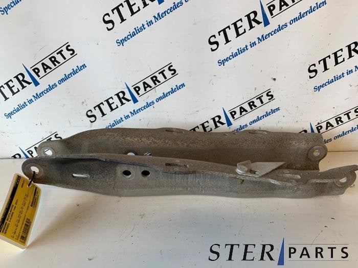 Draagarm rechts-achter van een Mercedes S-Klasse, Gebruikt, -, Ophalen of Verzenden, -