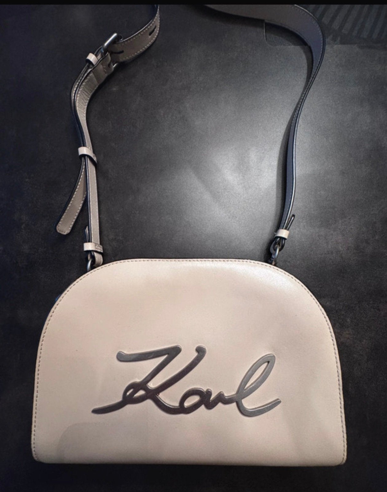 Sac bandoulière Karl Lagerfeld, Handtassen en Accessoires, Tassen | Damestassen, Ophalen of Verzenden, Zo goed als nieuw