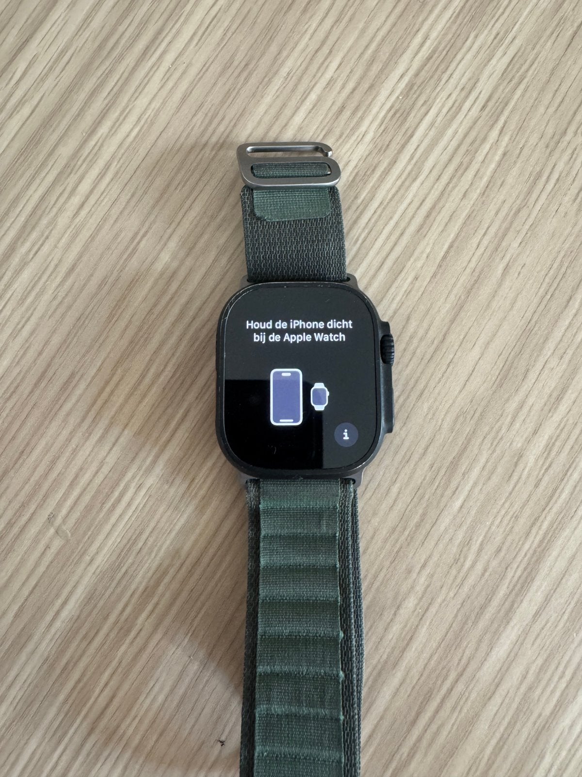 Apple Watch Ultra 2 Titaniumzwart 49 mm, Ophalen, Conditie, Zo goed als nieuw, Zwart