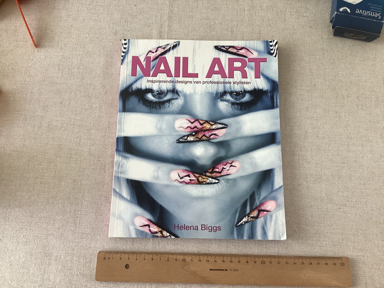 Boek Nail Art, nieuwstaat, Enlèvement, Comme neuf