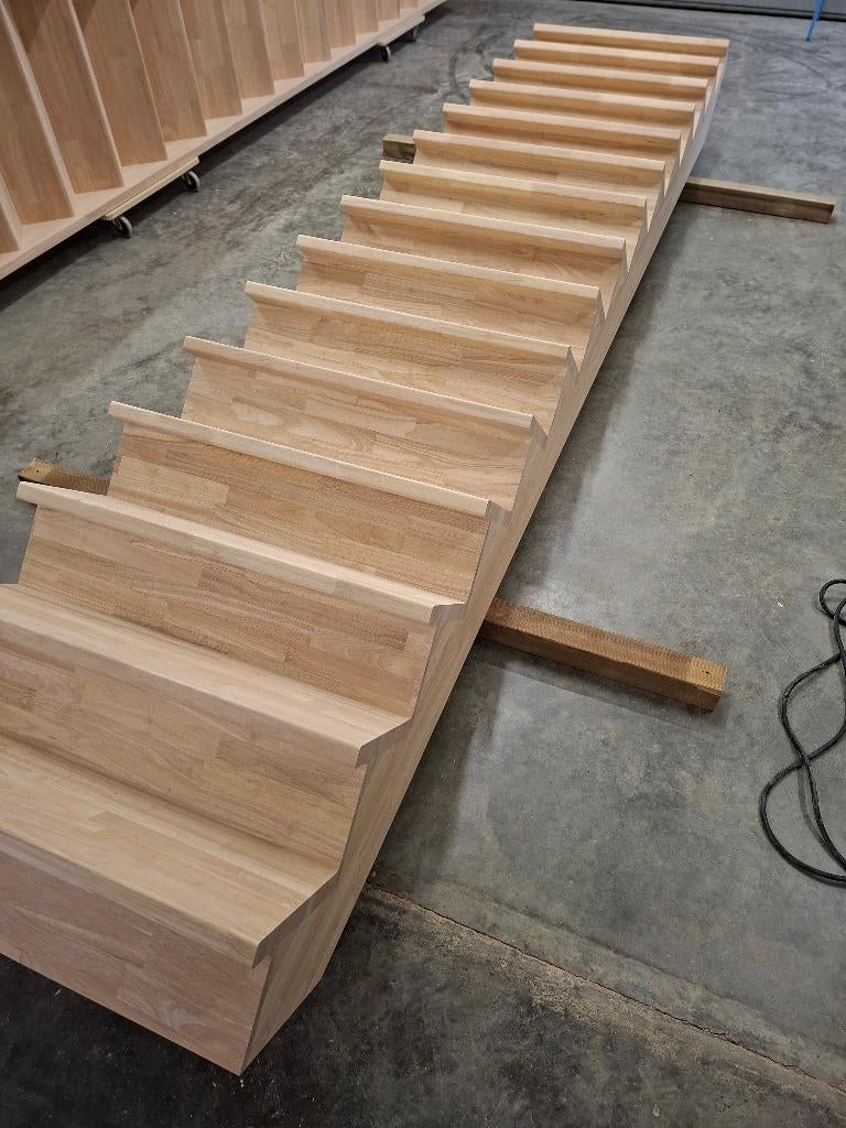 Trap rubberwood, Ophalen, Nieuw, Trap, 2 tot 4 meter