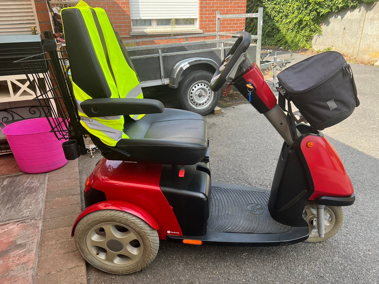 Scootmobiel met oplader, Diversen, Brommobielen en Scootmobielen, Ophalen, Zo goed als nieuw