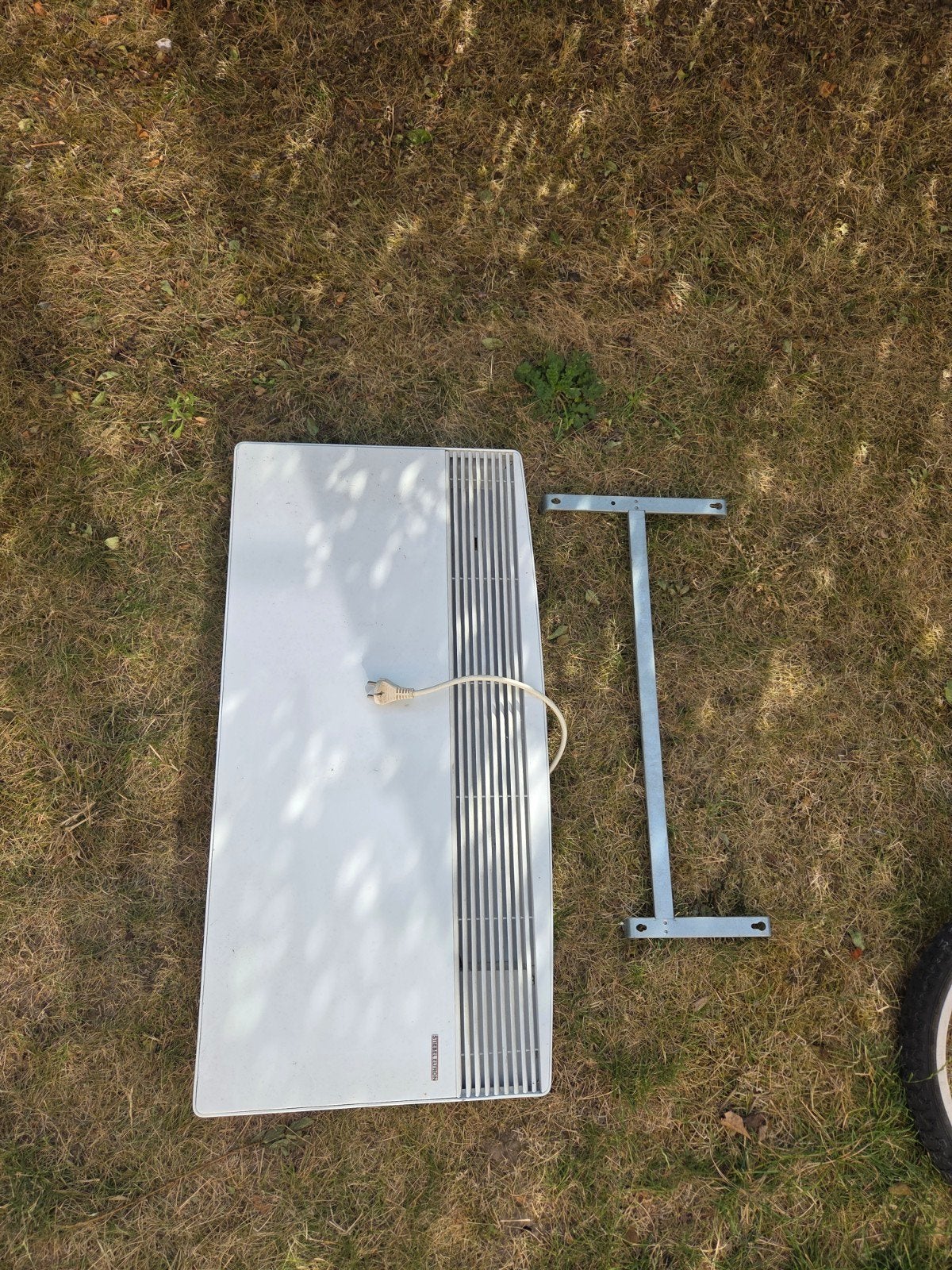 Elektrische verwarming stiebel Elton 2.5 kw met beugel, Doe-het-zelf en Bouw, Sanitair, Ophalen
