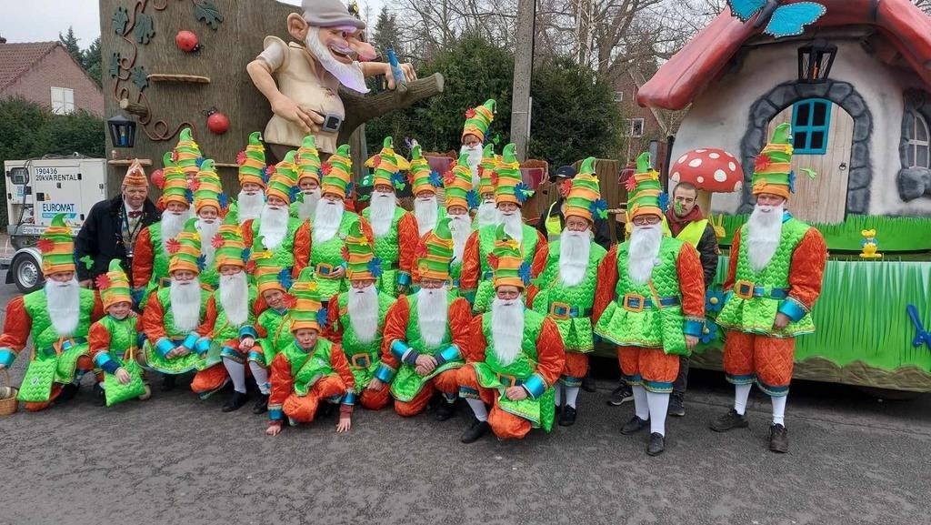 Costumes de carnaval ! Femmes/Hommes, Enlèvement