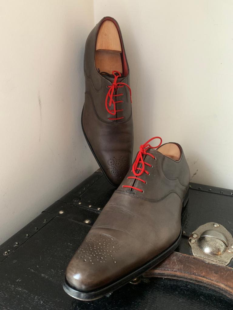 Chaussures Finsbury - Série spéciale Latino  Gris taupe 43, Vêtements | Hommes, Chaussures, Enlèvement ou Envoi, Comme neuf