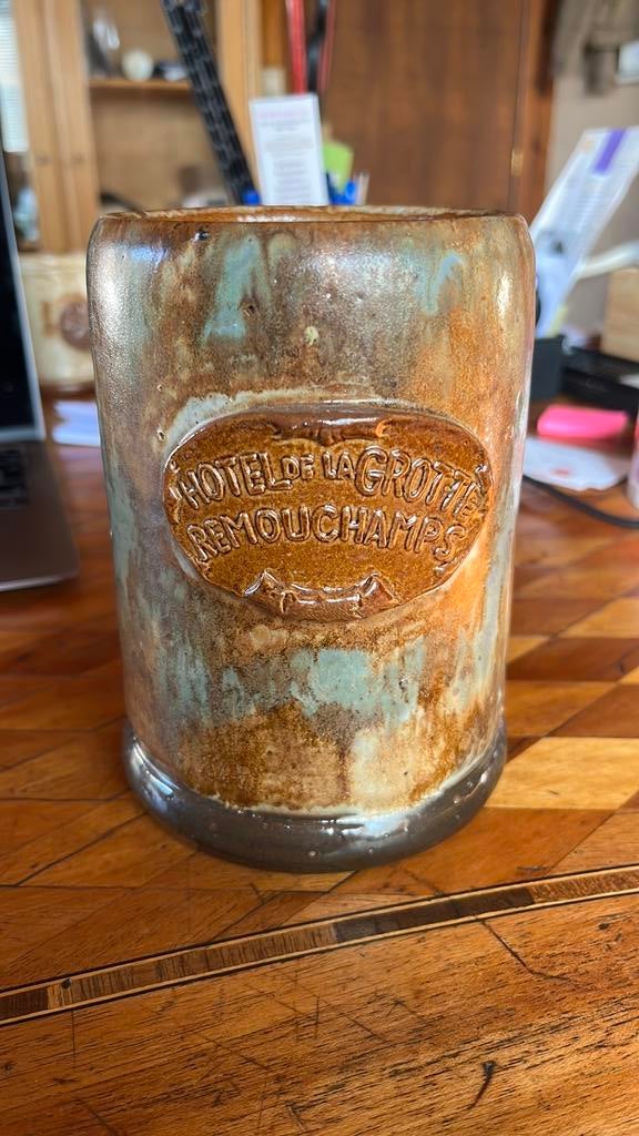 Chope grès de l’Hotel de la grotte Remouchamps, Enlèvement ou Envoi, Comme neuf