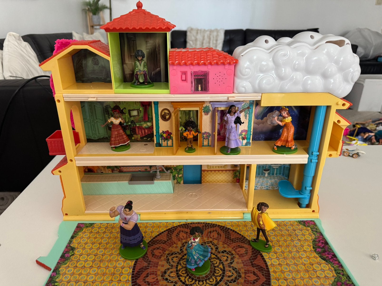 Maison madrigal encanto disney avec personnage, Enlèvement, Comme neuf