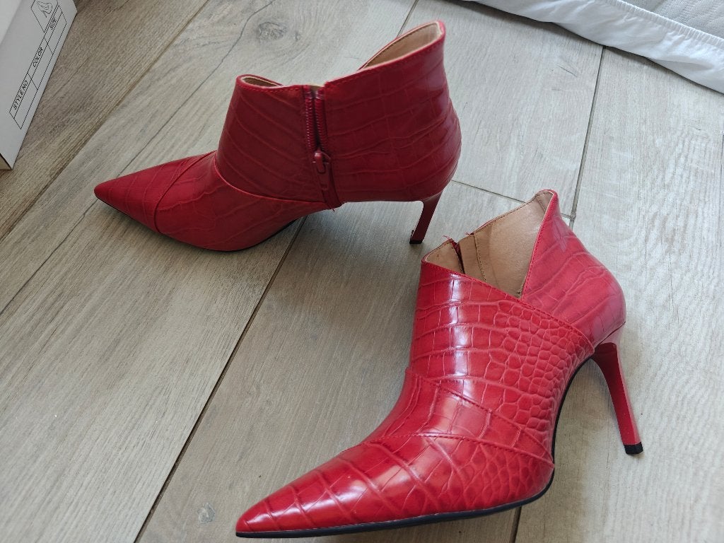 Damesschoen nieuw Zara, Zara, Lage of Enkellaarzen, Nieuw, Ophalen of Verzenden
