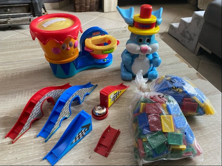 Speelgoedset voor kinderen (tamboerijn, konijn, domino), Hobby en Vrije tijd, Ophalen of Verzenden, Gebruikt