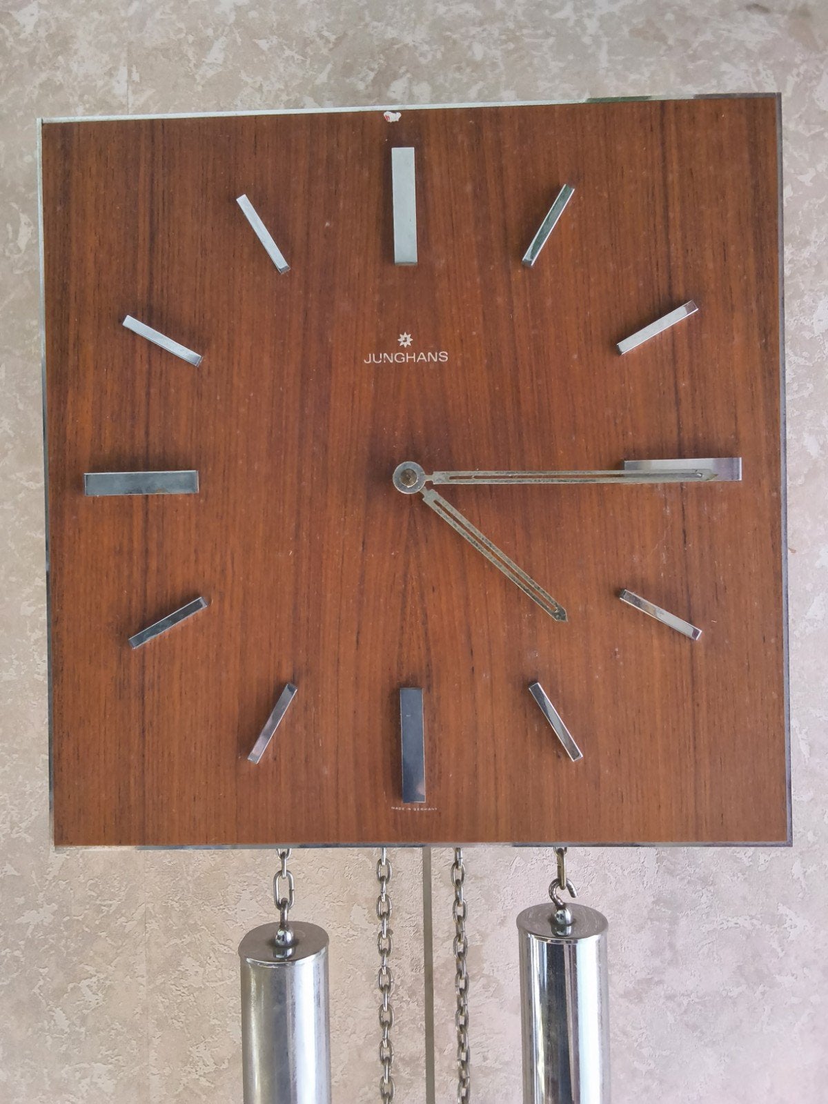Wandklok Junghans, Ophalen