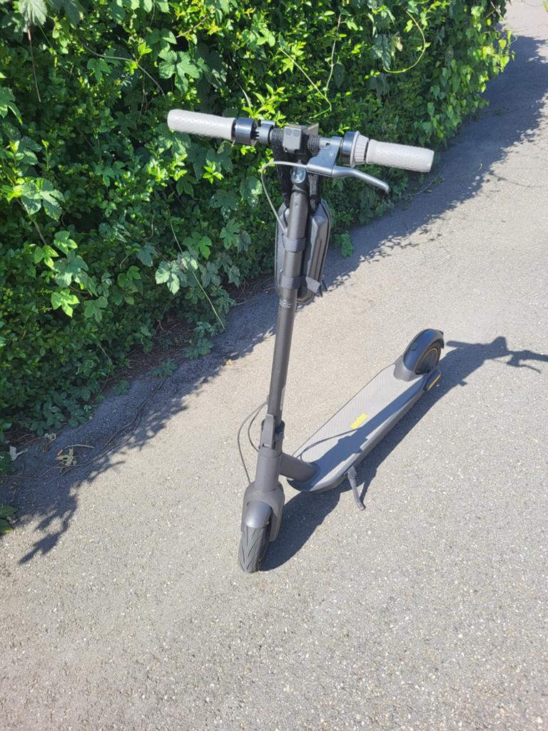Segway Ninebot Max, Ophalen, Zo goed als nieuw, Elektrische step (E-scooter), Segway Ninebot Max