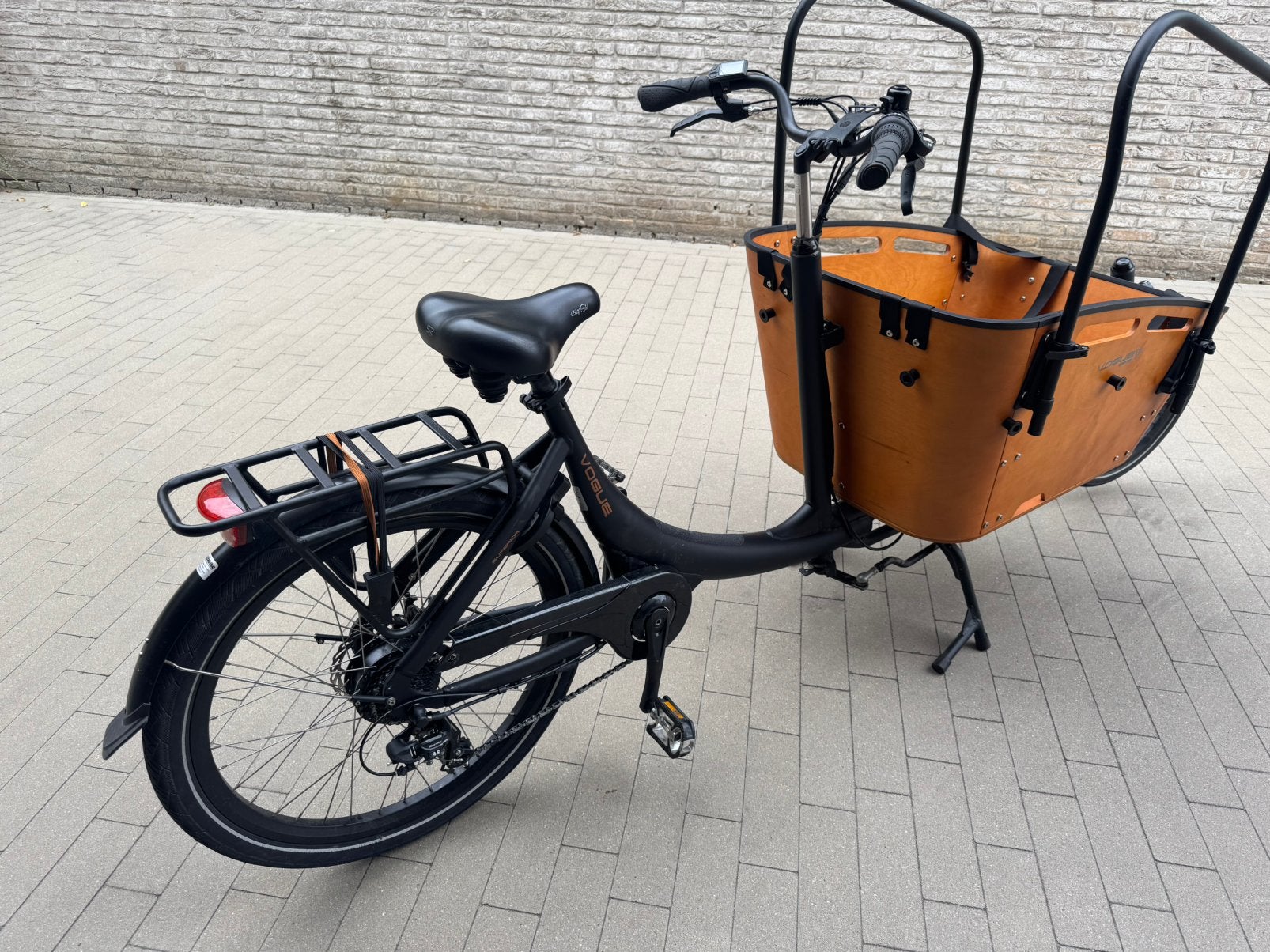 Elektrische bakfiets vogue superior 2 maar 630km& regenhuif, Ophalen, Zo goed als nieuw