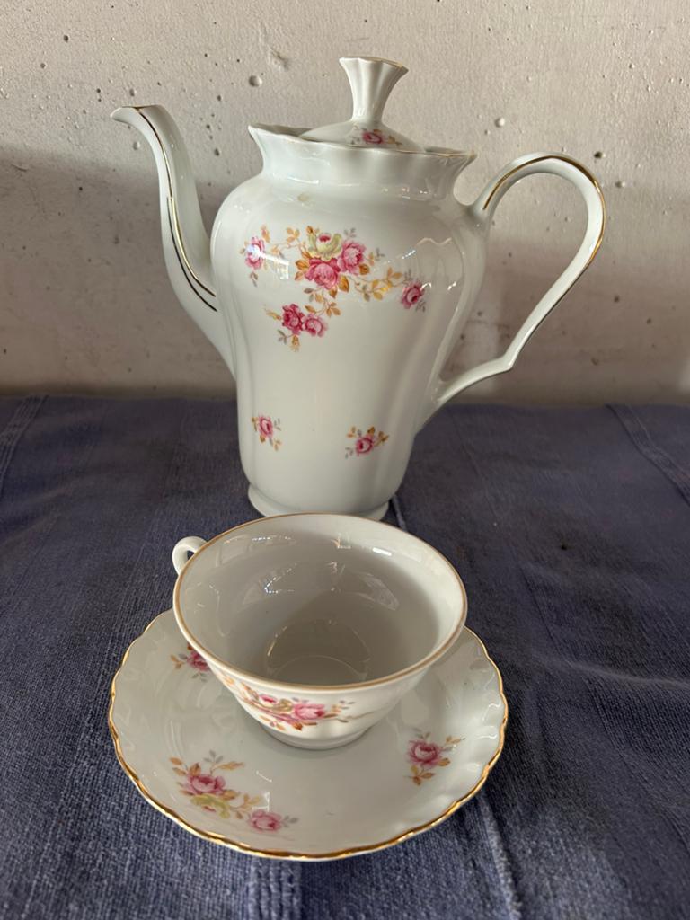 Bloemen thee/koffieservies, Ophalen