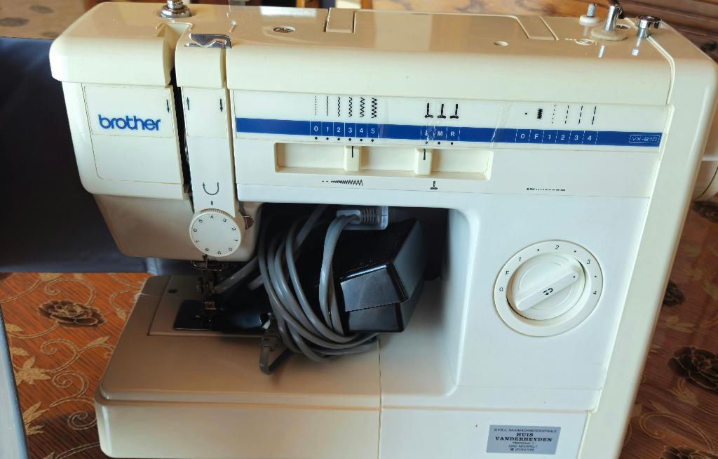 Naaimachine, Enlèvement, Comme neuf, Machine à coudre, Brother