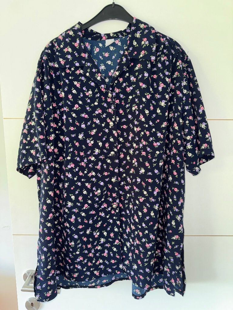 Chemise bleue à motifs fleurs, Vêtements | Femmes, Neuf, Autre, Enlèvement ou Envoi, Chemisier ou Tunique
