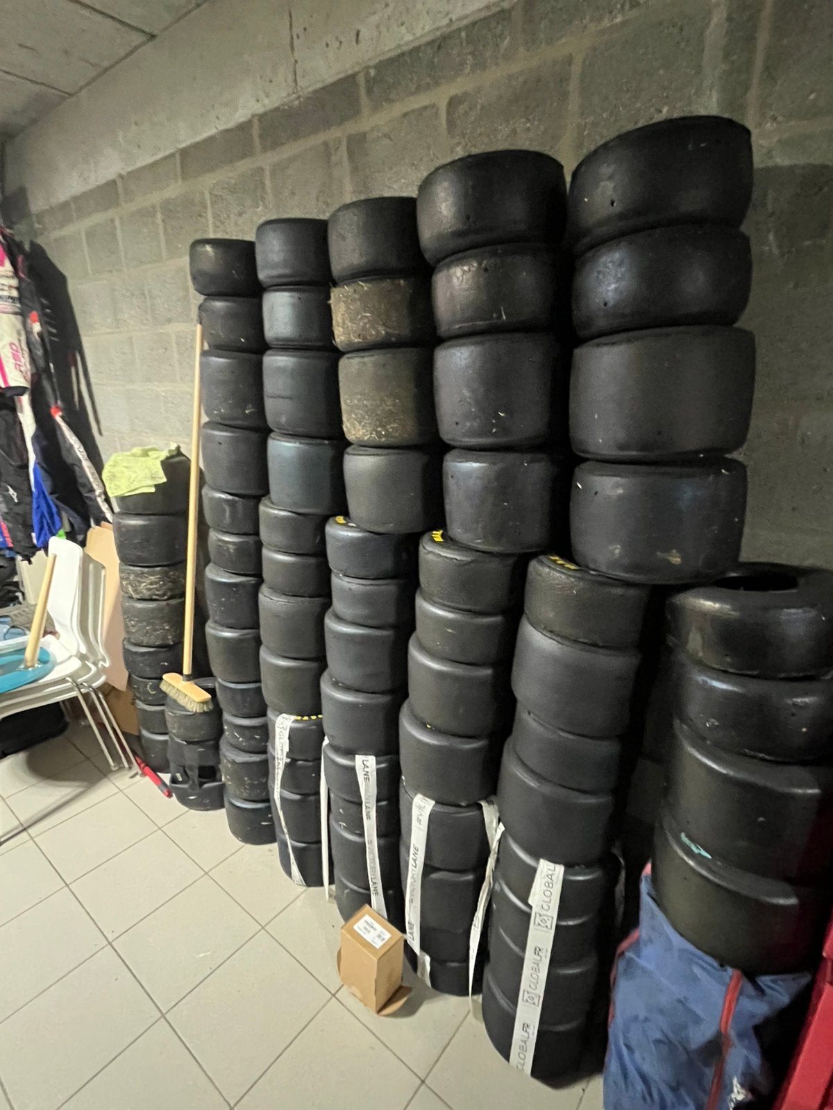 Pneus komet mg lecont maxxis, Ophalen of Verzenden, Gebruikt, Kart