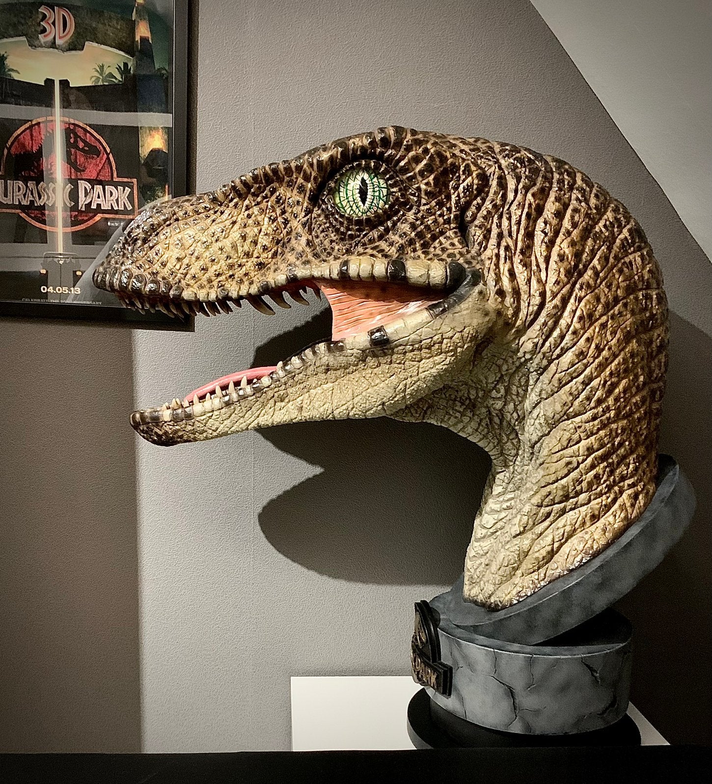 Lifesize Jurassic Park Raptor bust, Verzamelen, Ophalen, Zo goed als nieuw, Film, Beeldje, Replica of Model