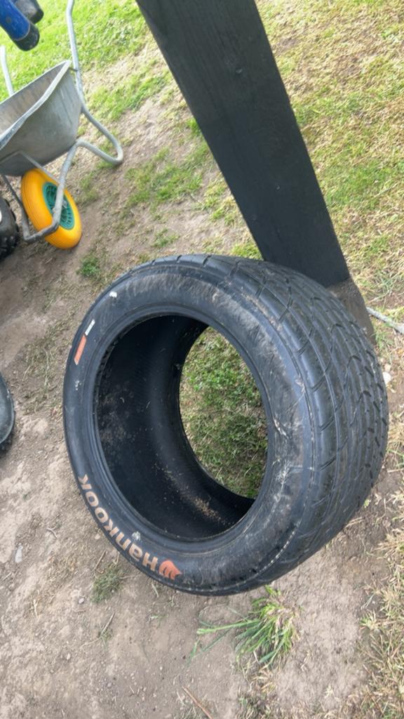 PNEU DES 24 heures de spa, Enlèvement ou Envoi, Comme neuf