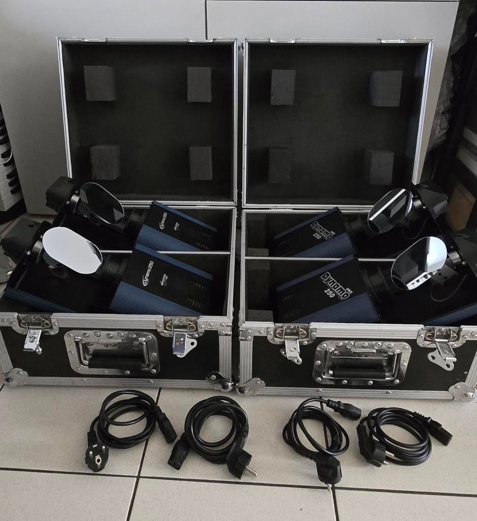 4 scan JB Systems Dynamo 250 + 2 flightcase, Musique & Instruments, Lumières & Lasers, Enlèvement