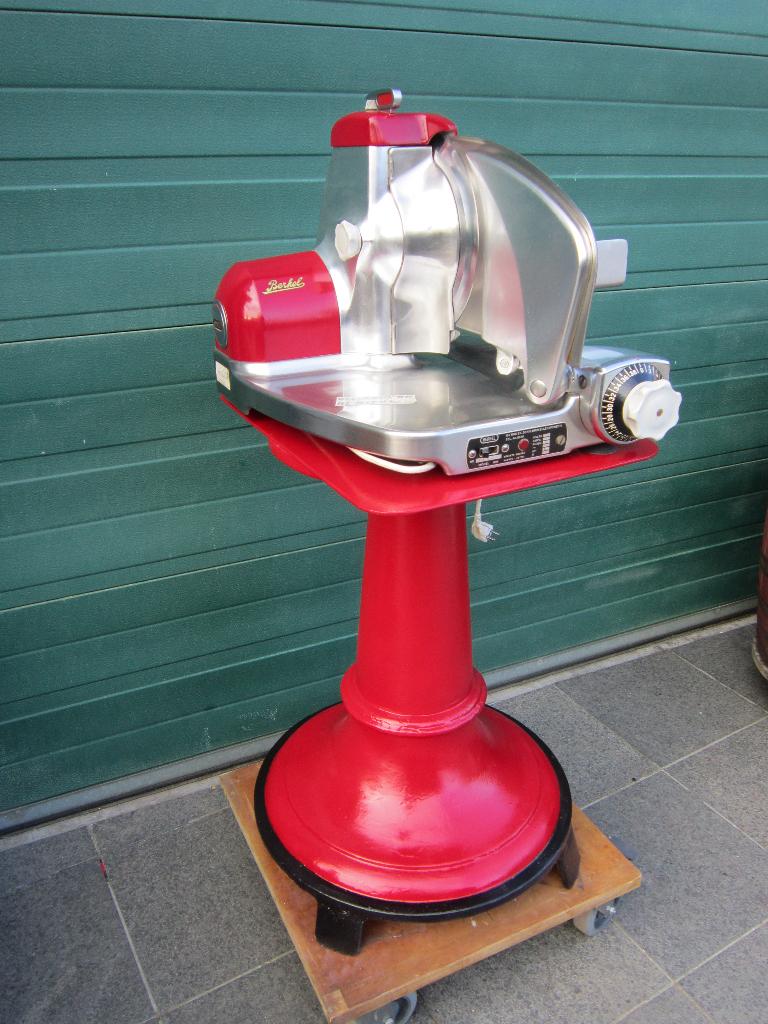 berkel snijmachine  ( voet  ), Ophalen