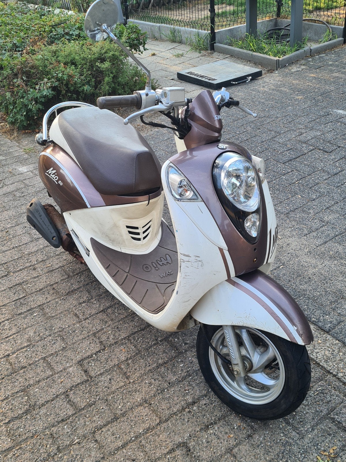 A klasse 50cc 4takt sym mio papieren en sleutel start en rij, Fietsen en Brommers, Scooters | Yamaha, Ophalen of Verzenden
