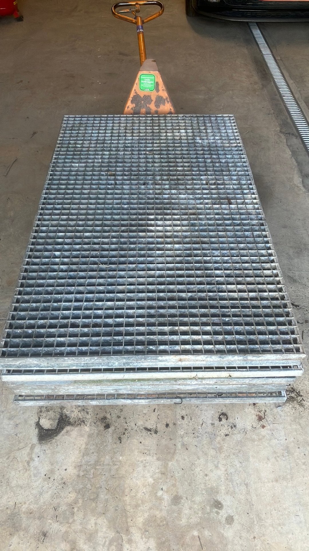 9 Gegalvaniseerde roosters 146x89x3, Doe-het-zelf en Bouw, Metalen, Ophalen, Gebruikt