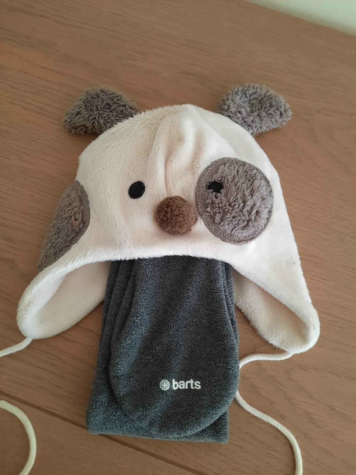 Babymutsje en sjaal maat 43-45, Enfants & Bébés, Enlèvement, Écharpe
