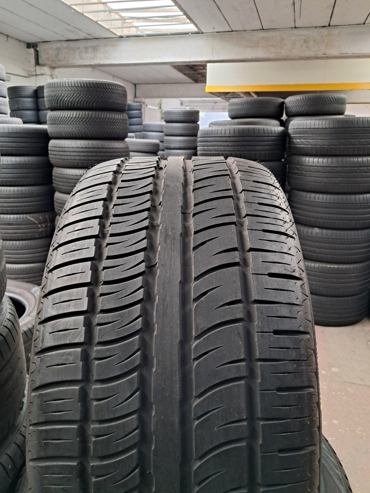 29530r22 295 30 r22 295/30/r22 pirelli avec montage leasing, Enlèvement ou Envoi