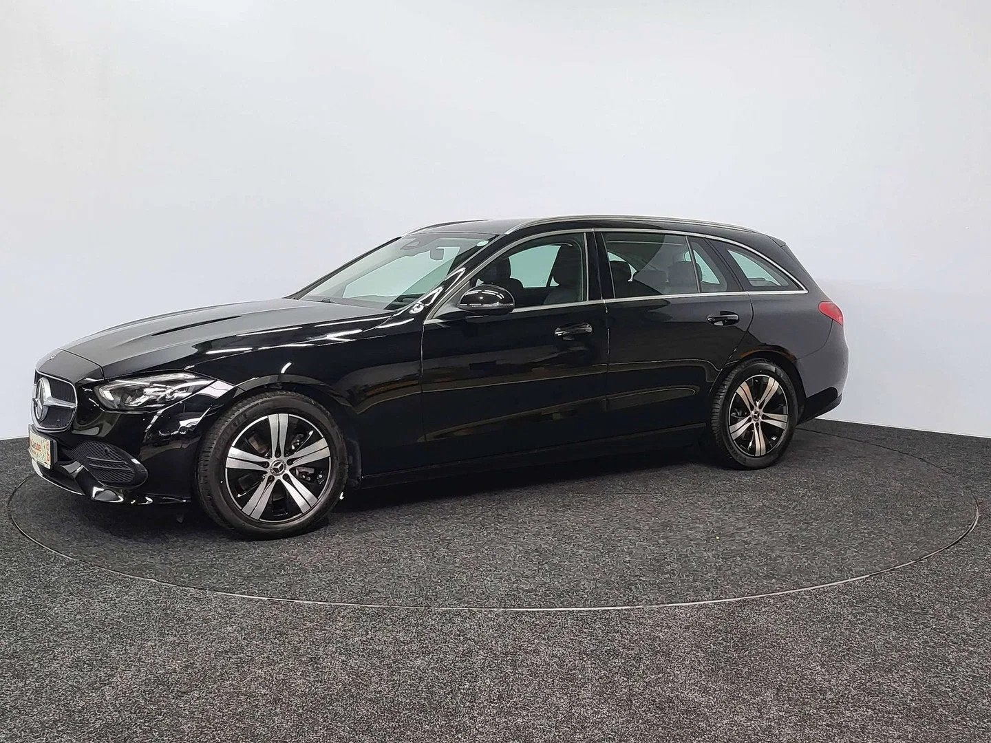 Mercedes-Benz C-CLASS 200 d | 2025 | 49.526 km | Cruise | Le, Auto's, Automaat, Stof, Gebruikt, Zwart