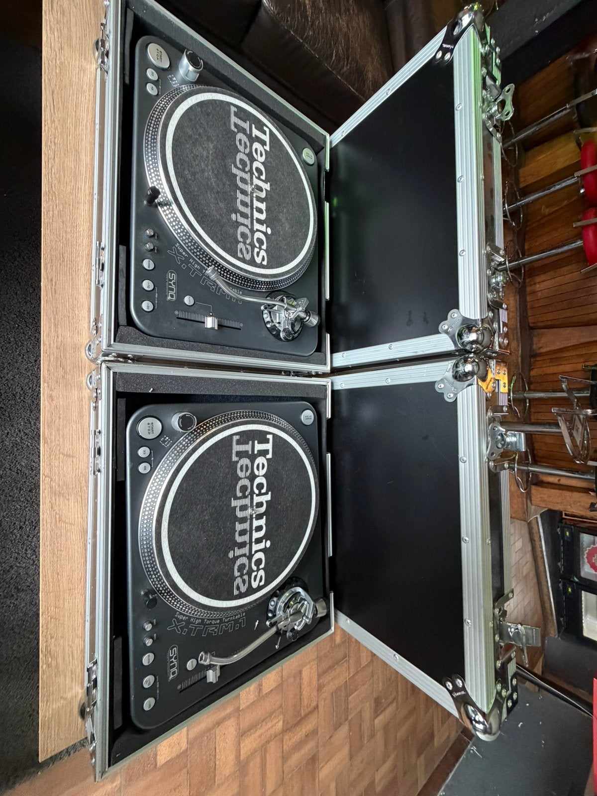 Professionele dj platenspelers, Ophalen, Zo goed als nieuw