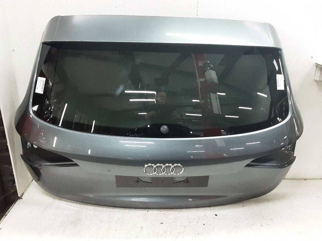 HAYON ARRIÈRE / MALLE Audi Q5 (8RB) (01-2008/05-2017), Auto-Union-Straße  1,
85057  Ingolstadt, DE, Info@audi.de, Haillon arrière