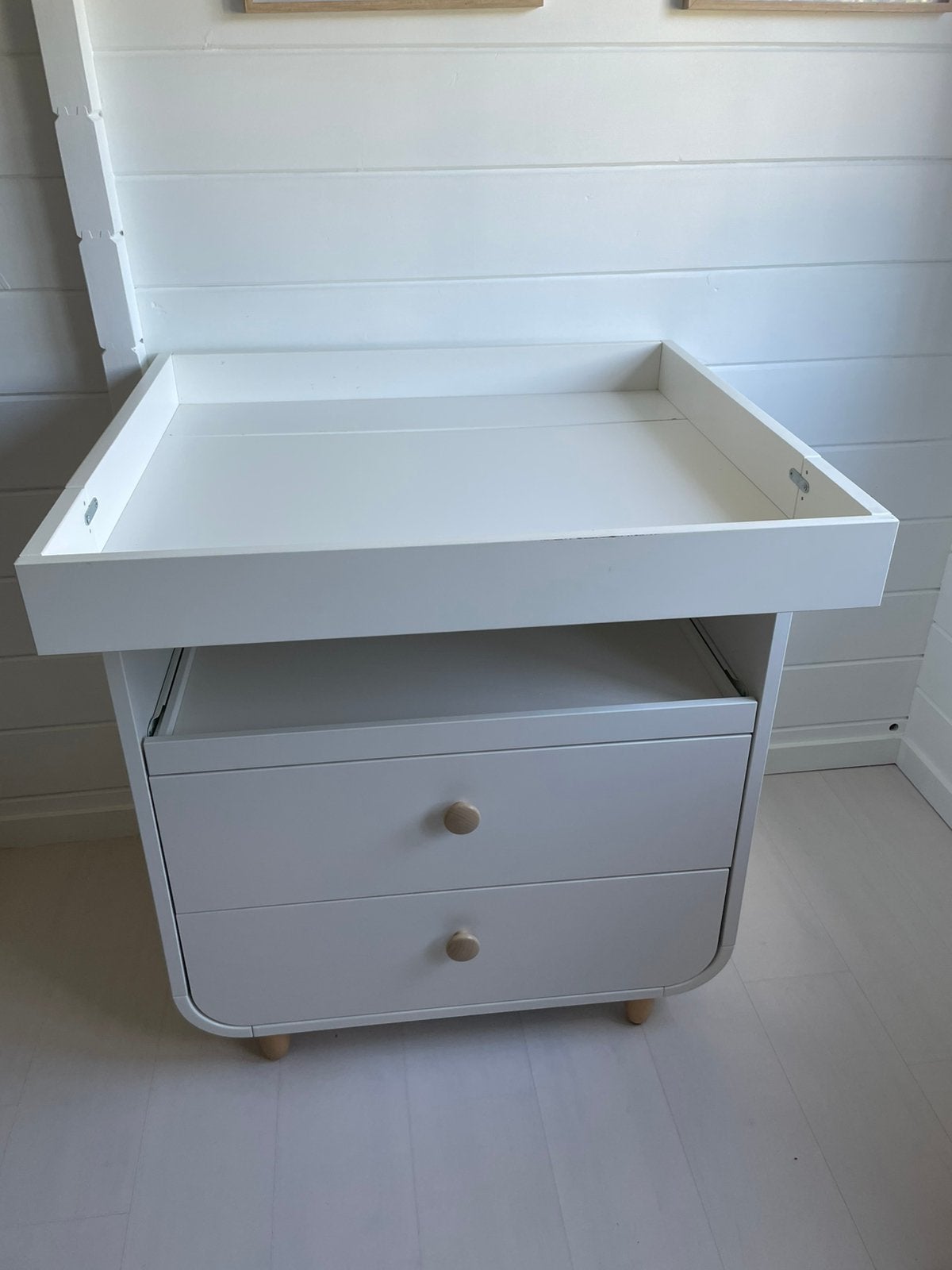 Myllra babybed en verzorgingstafel, Enlèvement, Utilisé