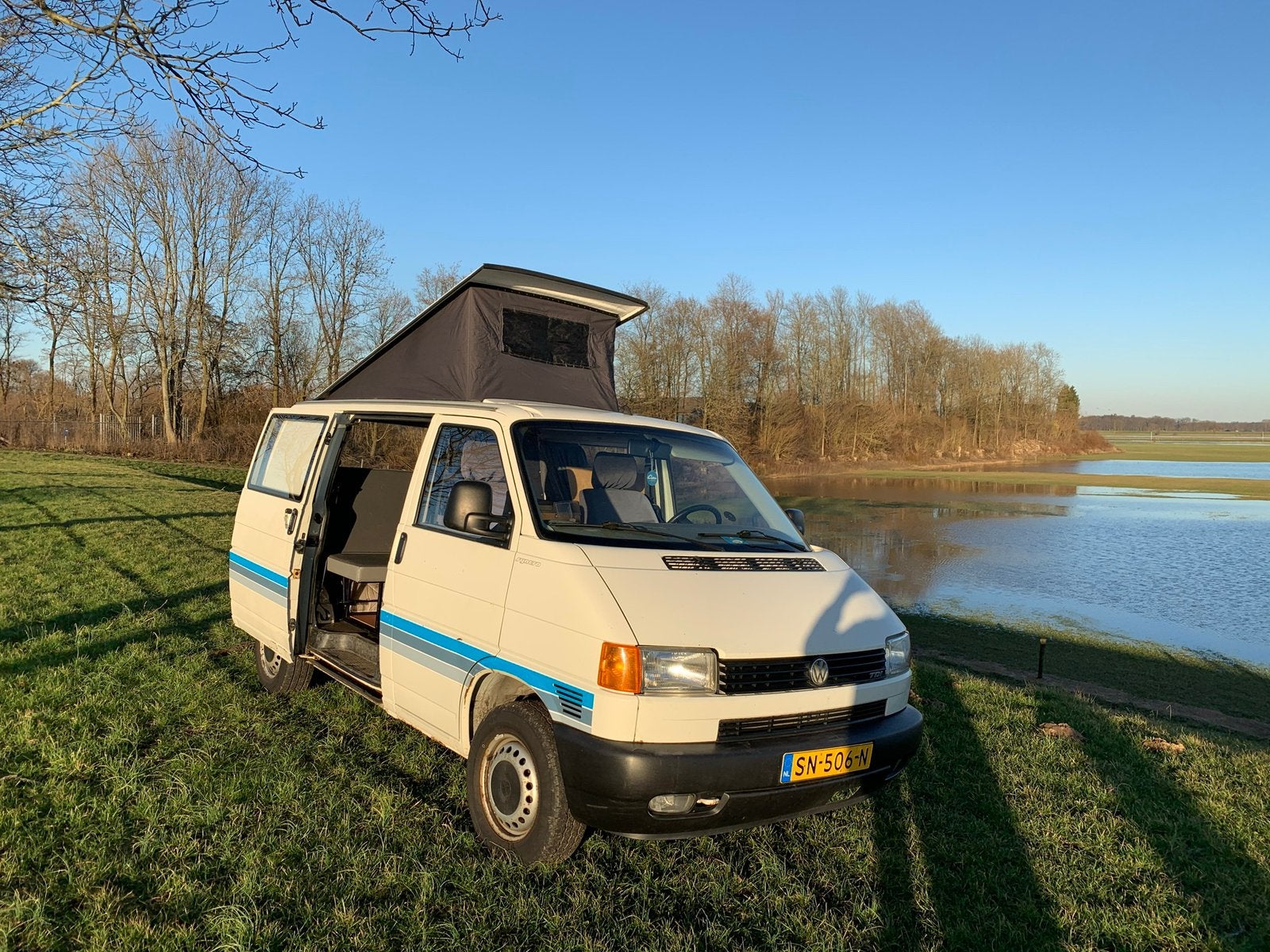 Autocar pour camping-cars : Volkswagen Transporter T4 Syncro, Caravanes & Camping, Camping-cars, Particulier, jusqu'à 2, Modèle Bus ou Fourgon aménagé