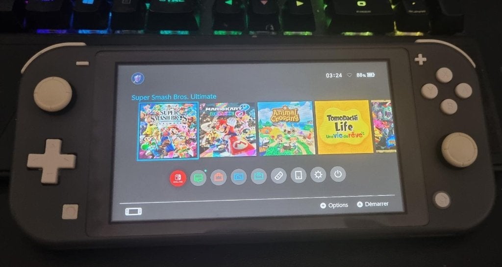 Nintendo Switch Lite 41 JEUX GRATUIT – Édition Spéciale, Consoles de jeu & Jeux vidéo, Enlèvement ou Envoi, Gris, Comme neuf
