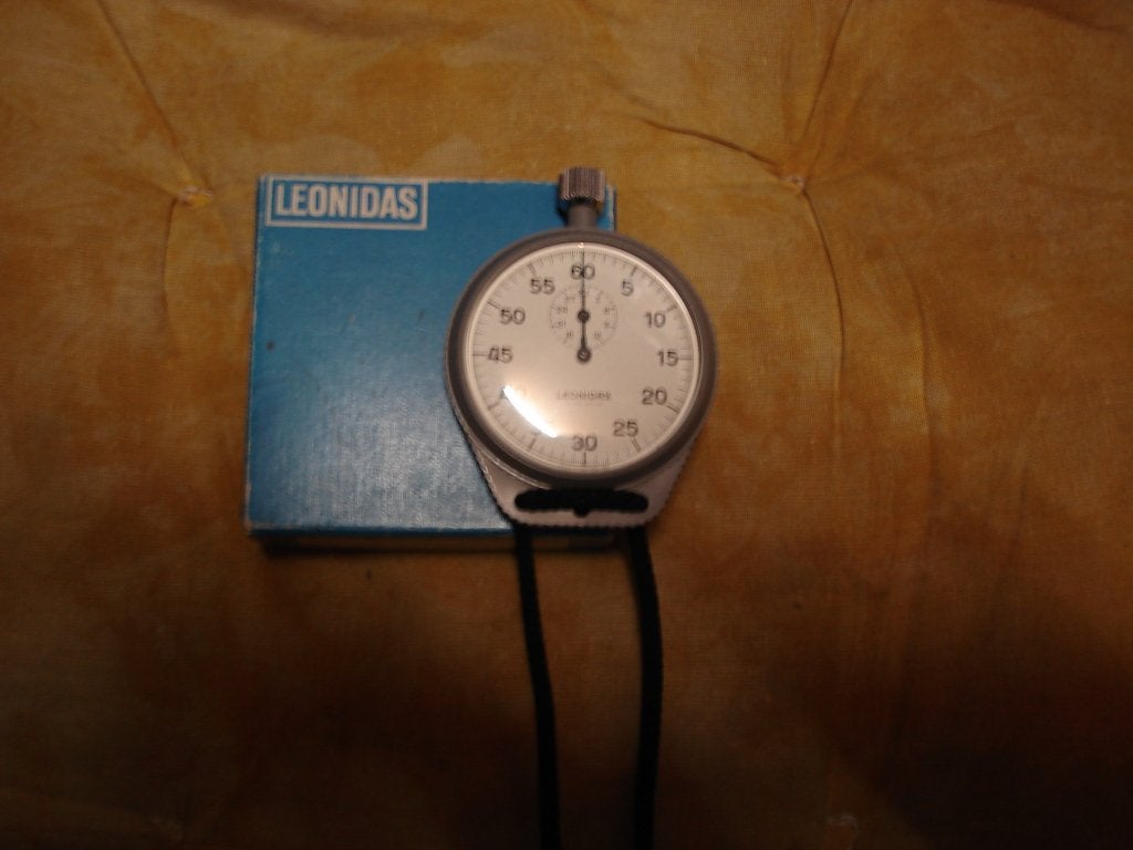 Leonidas Stopwatch 7 jewels (1968), Bijoux, Sacs & Beauté, Montres | Anciennes | Antiquités, Montre de poche, Autres marques, Autres matériaux