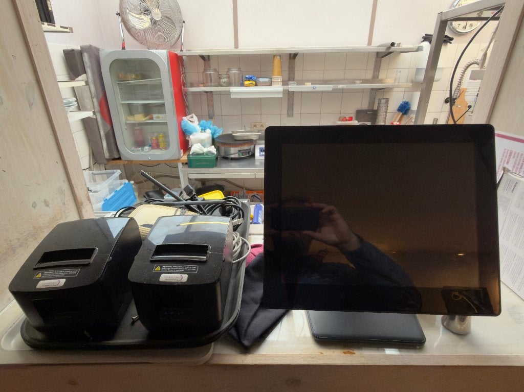 Tijdklok met aanraakscherm, Computers en Software, Ophalen, Zo goed als nieuw, Touchscreen