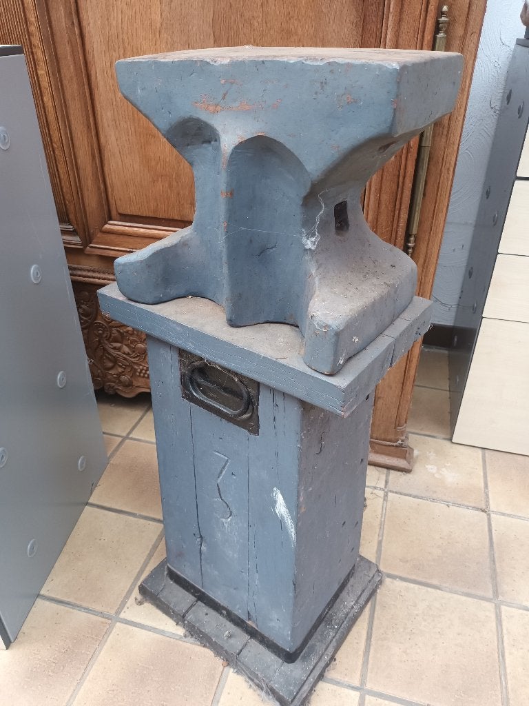 Aambeeld, Ophalen