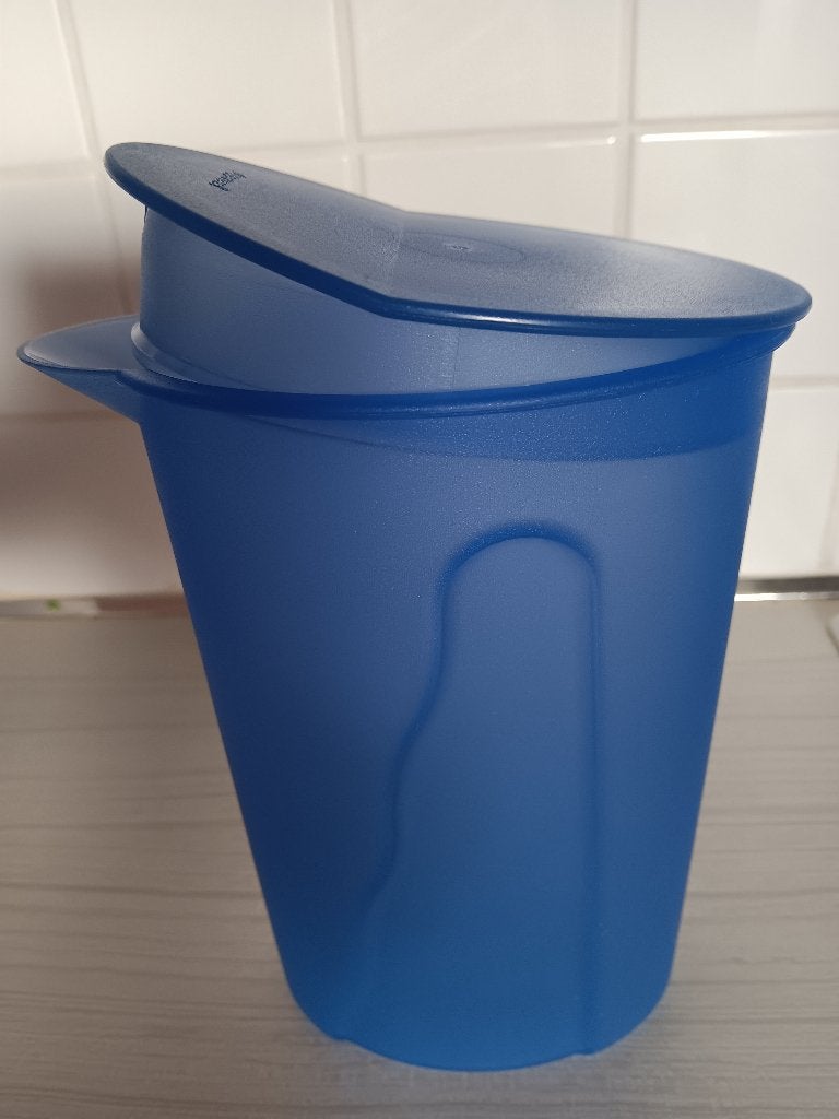 Tupperware schenkkan zo goed als nieuw, Enlèvement, Comme neuf, Bleu, Bol ou Canette