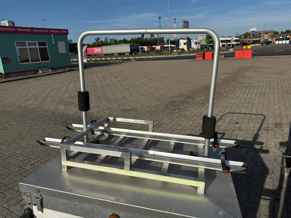 Te huur: gesloten aanhangwagen – ideaal voor vakantie, Enlèvement, Comme neuf