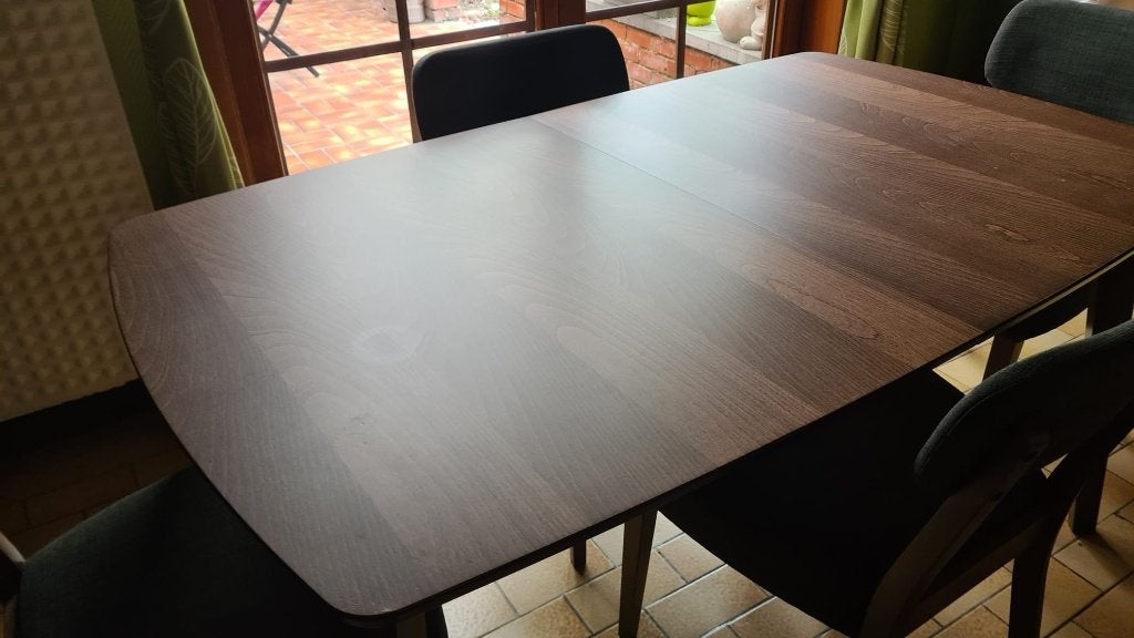 Table de salle à manger en bois avec chaises, Maison & Meubles, Salles à manger complètes, Enlèvement, Comme neuf, 4 à 6 chaises