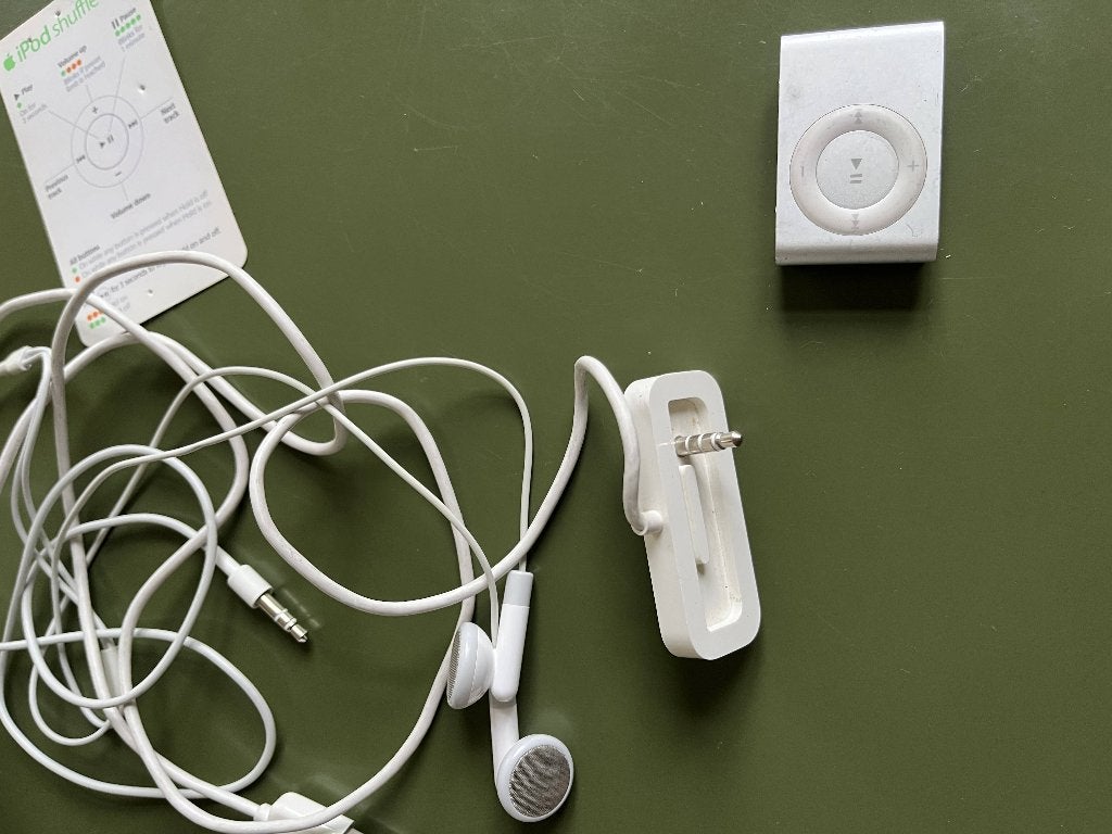 Apple iPod Shuffle, TV, Hi-fi & Vidéo, Shuffle, Enlèvement, Utilisé, Argent