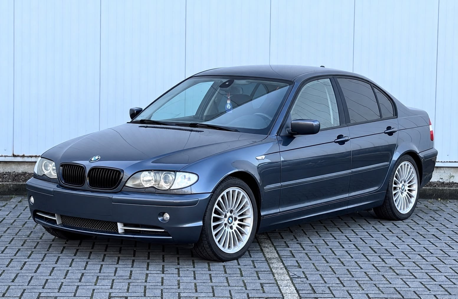 BMW 318i Facelift – 2002 – Benzine – 199.000 km – 140PK, Electronic Stability Program (ESP), 5 zetels, Euro 4, 3 Reeks
