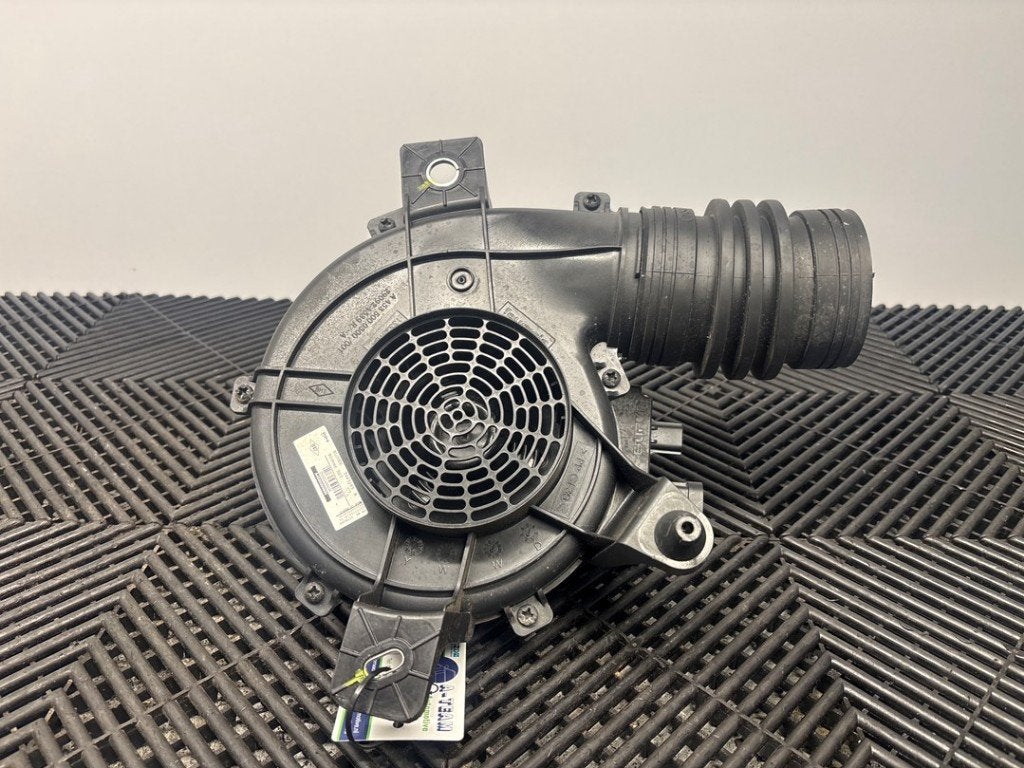 KOELVENTILATORMOTOR Twingo III (AH) (|2434648X|2434648|), Gebruikt, Renault, Valeo, 100, rue de Courcelles
75017  Paris, FR