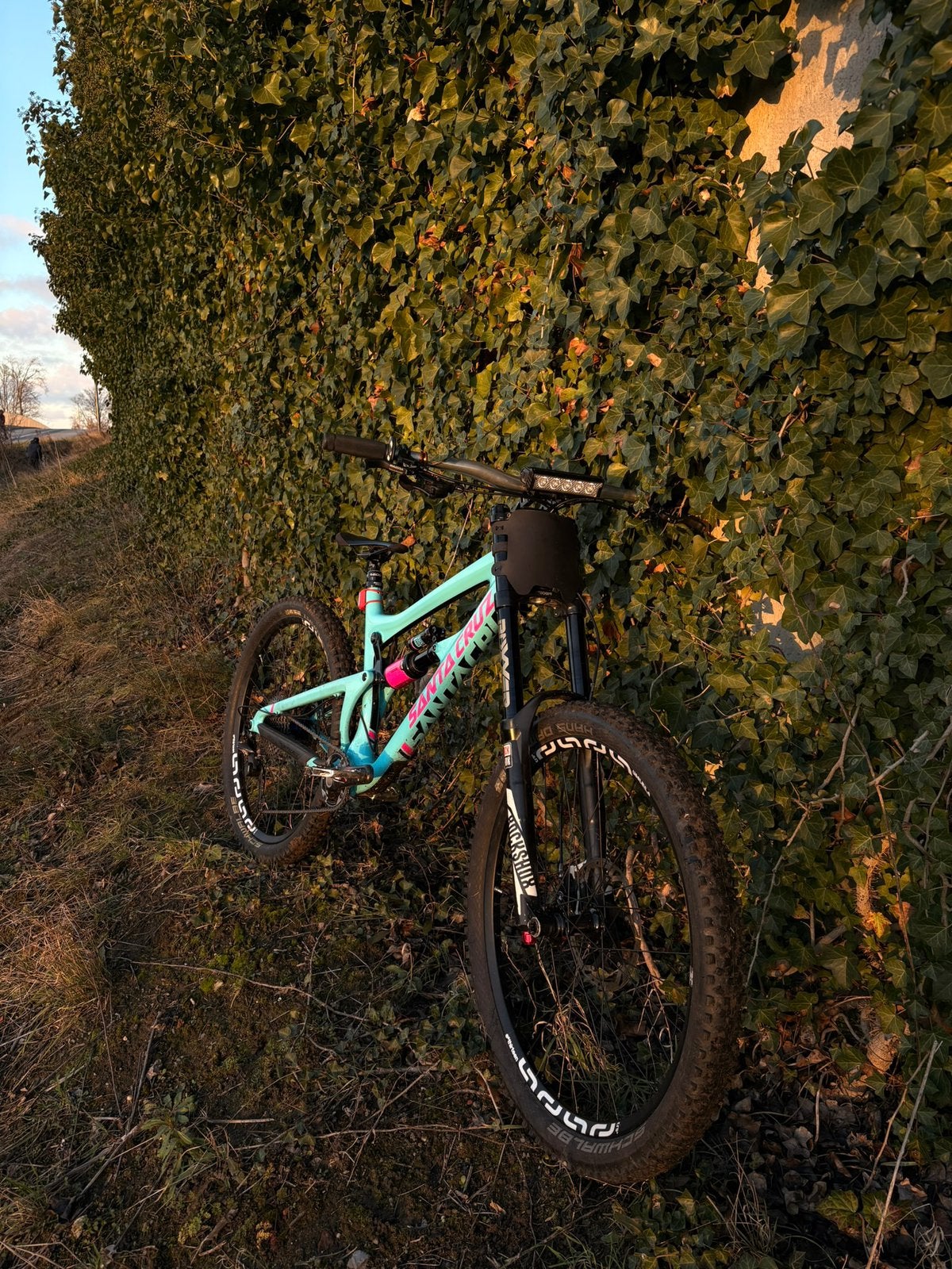 Santacruz nomad 27,5 inch, Fietsen en Brommers, Ophalen, 24 inch of meer, Stuur 360° draaibaar, Zo goed als nieuw