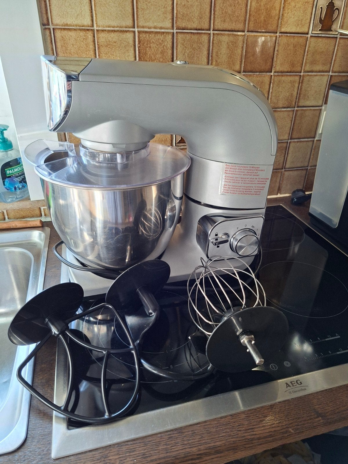 ROBOT DE CUISINE AVEC TOUS LES ACCESSOIRES EN TRÈS BON ÉTAT, Enlèvement