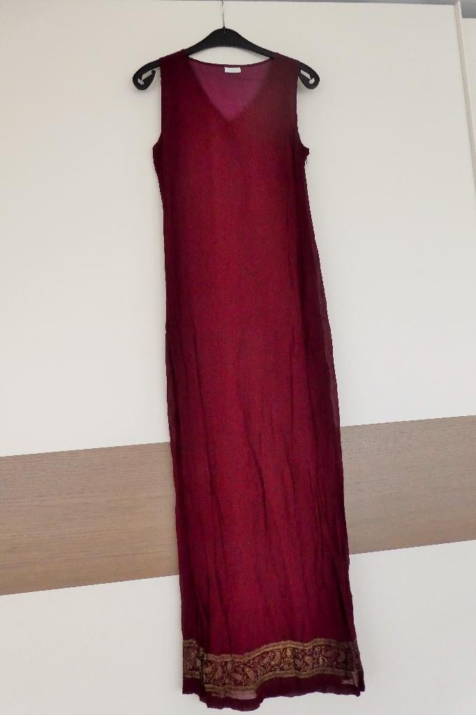 Jolie Robe Longue Bordeau /Fendue Côté T. 38, Enlèvement, Porté, Taille 38/40 (M)