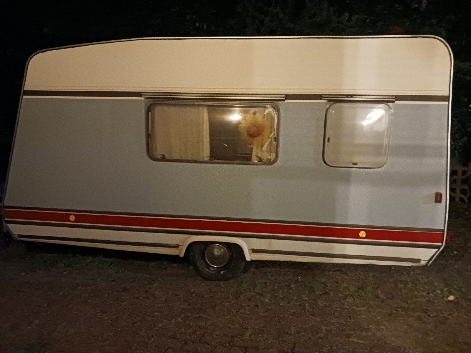 Bürstner club 355 lichtgewicht tot 750kg, Caravans en Kamperen, Caravans, Bürstner
